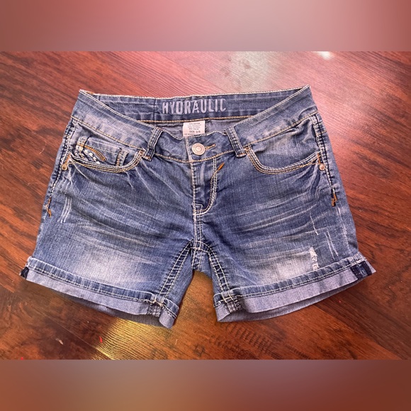 Hydraulic gene shorts - Picture 1 of 2